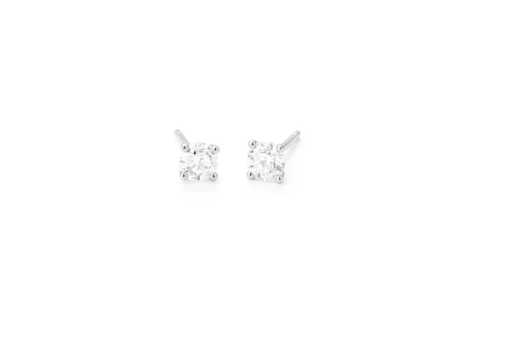 Maison Roca diamonds and white gold earrings